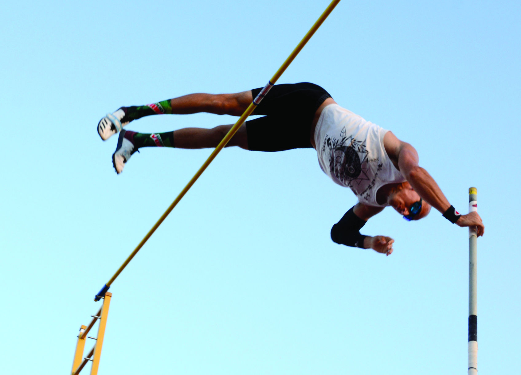 7-14 POLE VAULT 4